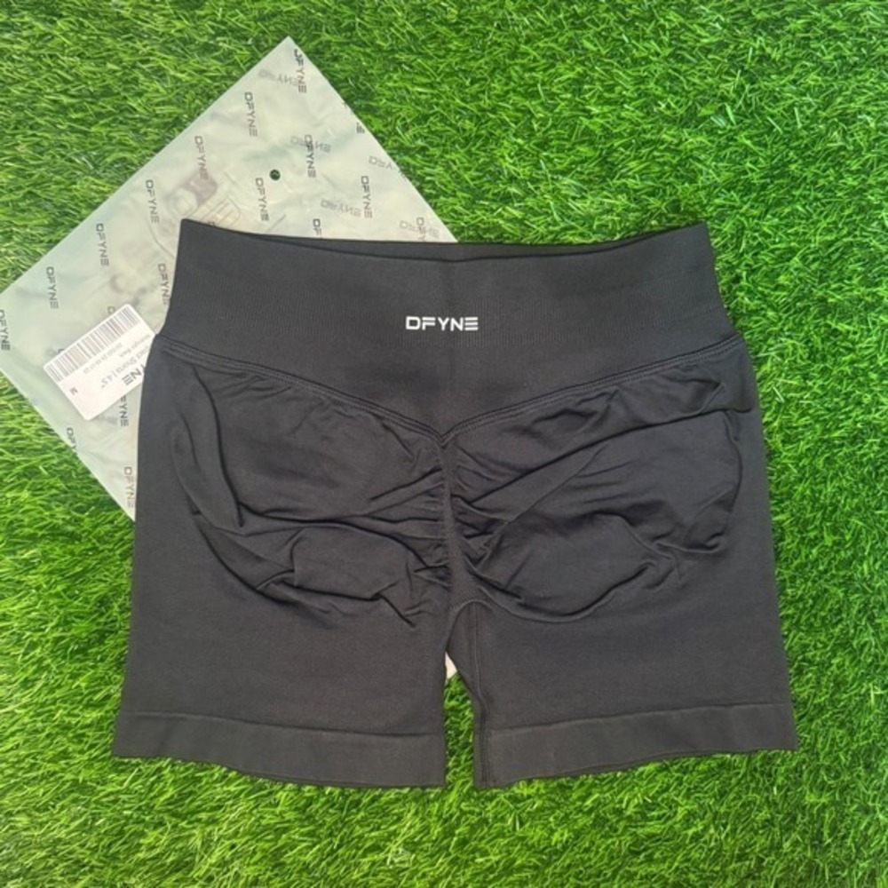 DFYNE Women's Black Athletic Shorts - Seamless Performance